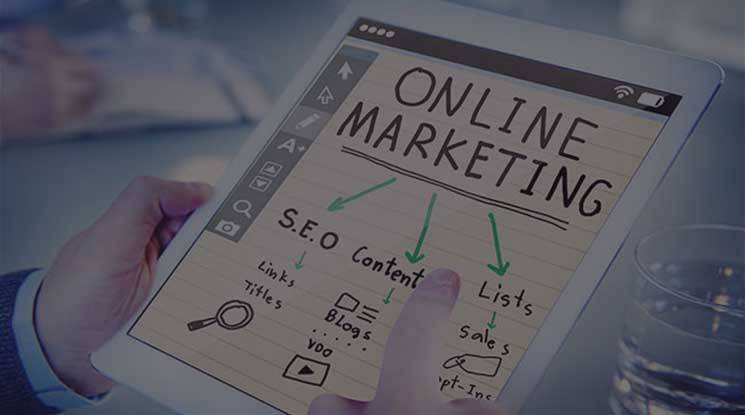 12 CRITICAL MISTAKES SMALL BUSINESS <br /><strong>OWNERS MAKE WHEN MARKETING THEIR BUSINESS ONLINE</strong>